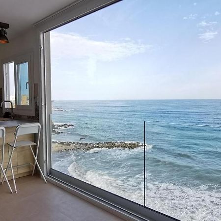La Perla Cruise Apartment On Private Beach, Modern With Aircon & Wifi Benalmádena Esterno foto