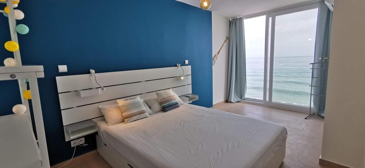 La Perla Cruise Apartment On Private Beach, Modern With Aircon & Wifi Benalmádena Esterno foto