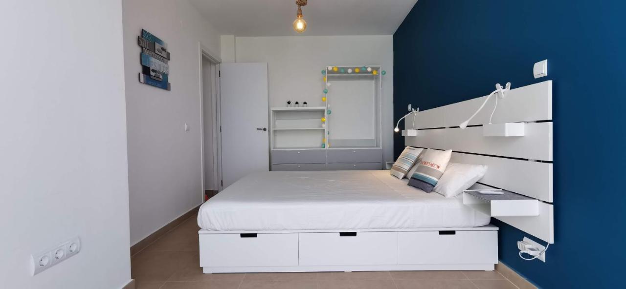 La Perla Cruise Apartment On Private Beach, Modern With Aircon & Wifi Benalmádena Esterno foto